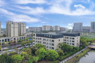 JI Hotel Shanghai Lingang New City - - 2