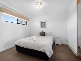 Beachside Retreat in Urangans Mantra Resort - Urangan - 6