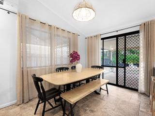 Spacious 3-Bed Beachside House with Outdoor Area - Hervey Bay - 3