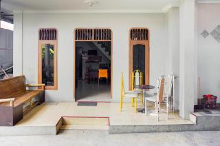 OYO 93071 Home Stay Kembar Syariah - Binjai - 8