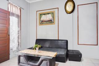 OYO 93071 Home Stay Kembar Syariah - Binjai - 4