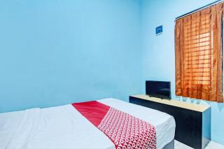 OYO 93209 Guest House Cemara 3 - Tegal - 1