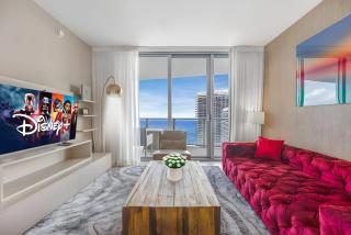 Ventur Luxe Condo - Oceanview - Gym, Beach Access - Hollywood - 0