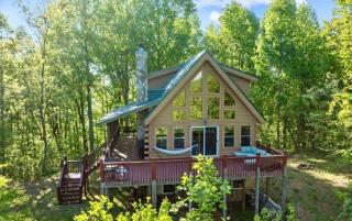 Charming Cabin with Incredible Mountain Views - Bostic - 9