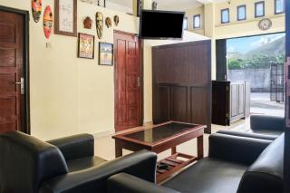 OYO 93332 Kharis Home Stay - Jayapura - 0