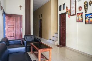 OYO 93332 Kharis Home Stay - Jayapura - 9