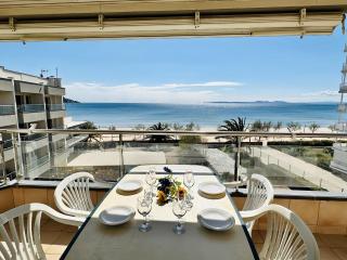 3170 HORT DE MAR E 341, VISTA INMEJORABLE, EN 1ª LINEA DE MAR Y FRENTE A LA PLAYA MÁS ESPACIOSA DE ROSES. EDIFICIO TRANQUILO. A.A. PARKING. - ES-258-4 - Roses - 3