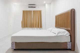 OYO 93388 Enjoy Homestay & Cafe - Sungguminasa - 3