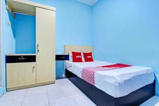 OYO 93209 Guest House Cemara 3 - Tegal - 7