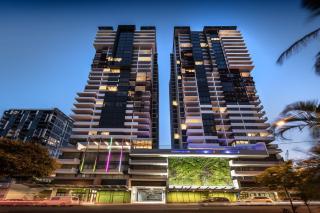 Breathtaking Views, King Bed, Pool & Best Location - Brisbane - 1