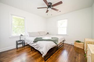 Modern 5BR Near West Midtown - Fire Pit - Pet Friendly - Atlanta - 2
