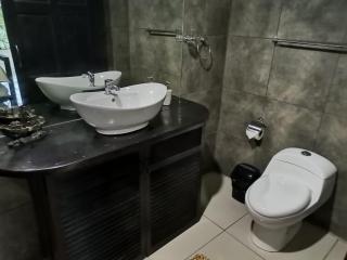 Cabinas la Antorcha - Dominical - 2
