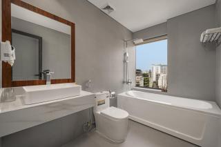 Palazzo Luxury Hotel - Danang - 4