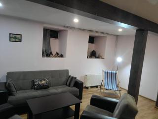 Painters Apartment - Tbilisi - 3
