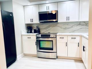 OCEAN VIEW 1BR 2BA STYLISH BEACH Condo Parking - 3