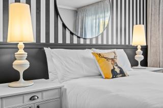 Funky Central Hamilton Retreat - By Superior Stays - Hamilton - 2