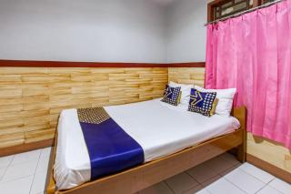 SPOT ON 93517 De Lanang Homestay Near Masjid Janapria - Papak - 1