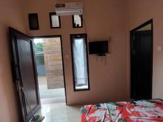 OYO Life 93525 Griya Wafira Trenggalek Syariah - 4