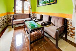 OYO Life 93260 Bale Kosan - Tanjung - 8
