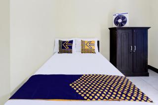 OYO Life 93257 Kos Anugerah - Mataram - 7