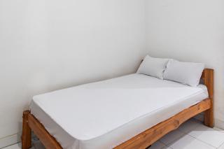 OYO Life 93504 Kost Krisna - Temukus - 0