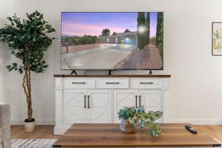 l NEW l Fully Remodeled 3BR 2BTH l 1 Min to Veterans Memorial Park - Sierra Vista - 2