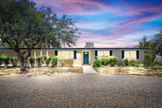 l NEW l 5BR 3BTH Large and Modern Home l Central LOC l 1 ACRE lot - Sierra Vista - 9