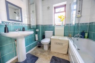 Chic and Cozy, 3 Min from Kingsholm, Parking Incl - Gloucester - 5
