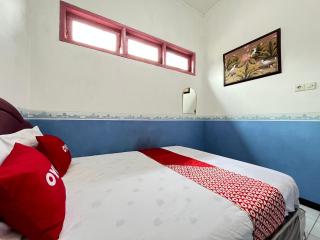 Hotel O Villa Cemara Syariah - 1