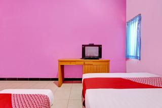 OYO 93660 New Family Hotel Syariah - 3