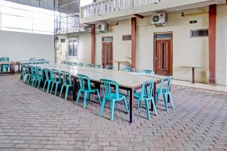 OYO 93660 New Family Hotel Syariah - 9