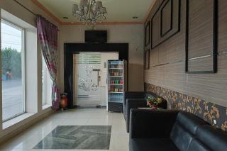OYO 93665 Puri Homestay - Kendari - 4