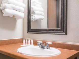 Knights Inn Litchfield MN - 1