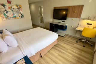 Microtel Inn & Suites by Wyndham Denver Airport - 7