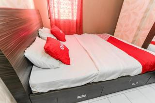 OYO 93585 Apartemen Cibubur Village By Raja Property - 3