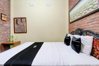Capital O 93716 Family Guesthouse Syariah - Kalasan - 0