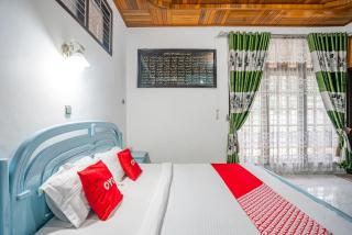 OYO 93706 Penginapan Syariah Hj. Kenan - Bukittinggi - 7