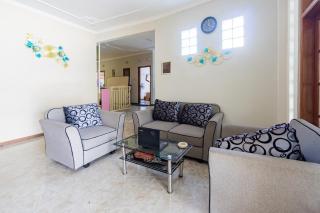 SPOT ON 93755 Siwalanpanji Homestay Syariah - Sidoarjo - 6
