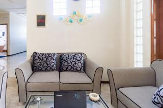SPOT ON 93755 Siwalanpanji Homestay Syariah - Sidoarjo - 5
