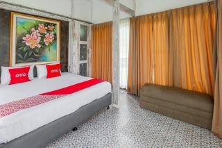 OYO 93748 Tungku Klui Hotel - Mangsit - 2