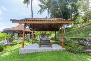 OYO 93748 Tungku Klui Hotel - Mangsit - 0