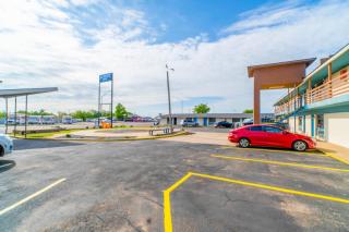 Budget Inn by OYO Frederick US-183 - 9