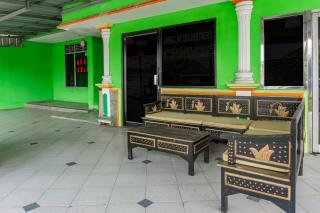 SPOT ON 93840 Guest House Amanda Syariah - Bandar Lampung - 2