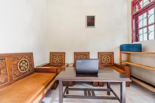 OYO 93869 Regina Homestay Syariah - Surabaya - 3
