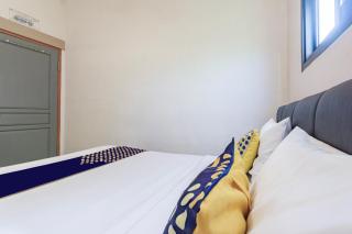 SPOT ON 93874 3n Homestay Syariah - Sidoarjo - 1