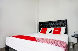 Spot ON 93947 Bahagia Guest House - Medan - 6