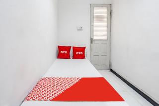 OYO Life 93977 Suterejo Homestay Syariah - Surabaya - 2