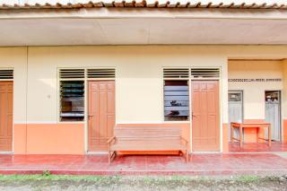 SPOT ON 93988 Guest House Wijaya Syariah Near alun alun kota purwokerto - Purwokerto - 2