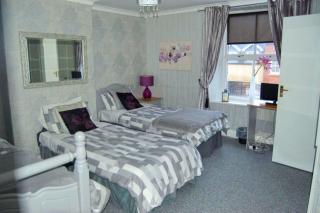 OYO La Spada Boutique Hotel - 4