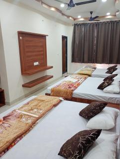 Hotel Barsana Palace, Near Mahakal Temple- 200 meter - 6